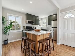 MLS #OC25184846 image #0