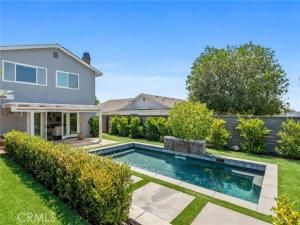 MLS #OC25185137 image #0