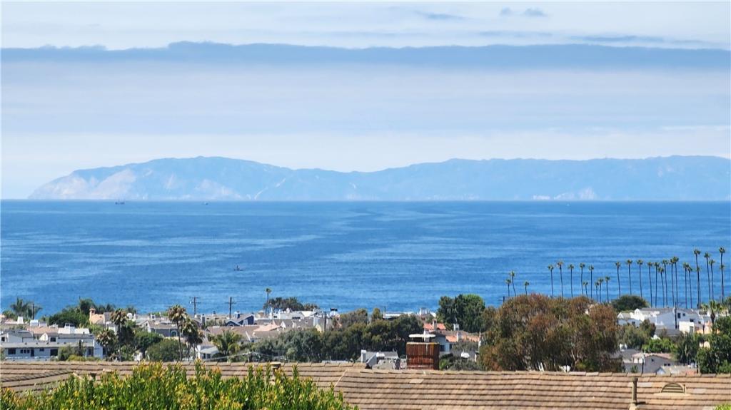 MLS #OC25185491 image #0