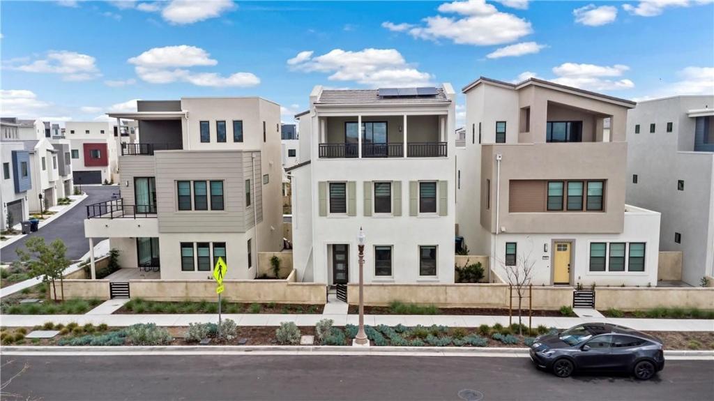 MLS #OC25185801 image #0