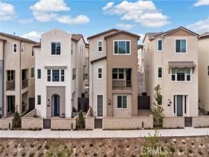 MLS #OC25185811 image #0