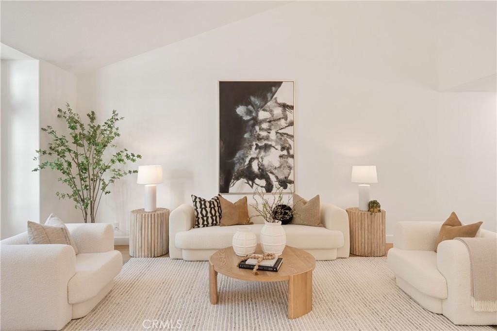 MLS #OC25186115 image #0