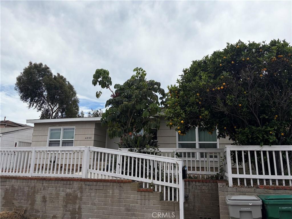 MLS #OC25186315 image #0