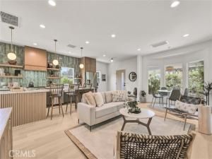 MLS #OC25186558 image #0