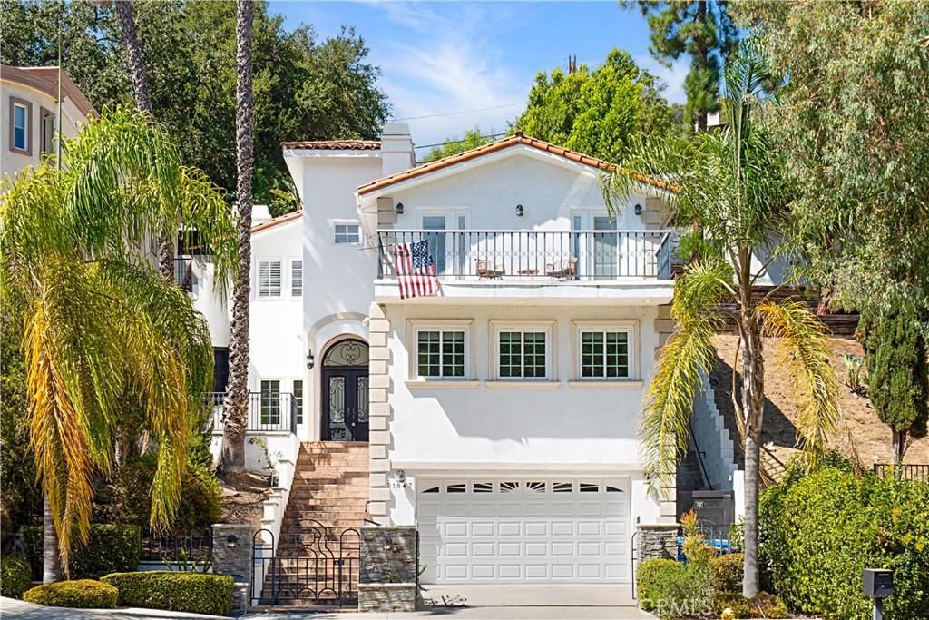 MLS #OC25186928 image #0