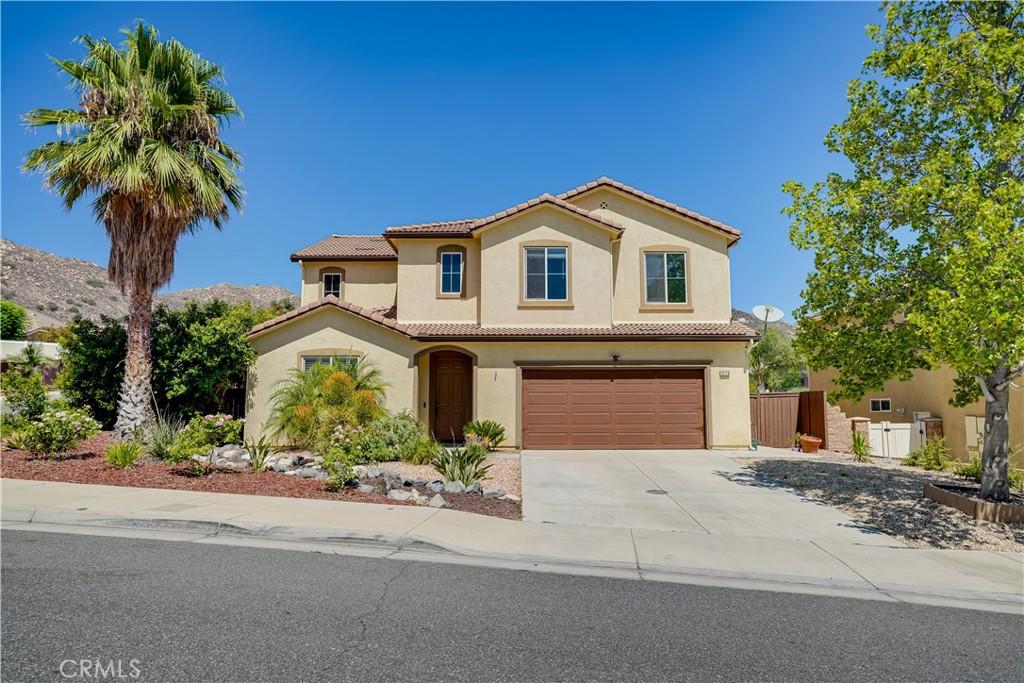 MLS #OC25187760 image #0