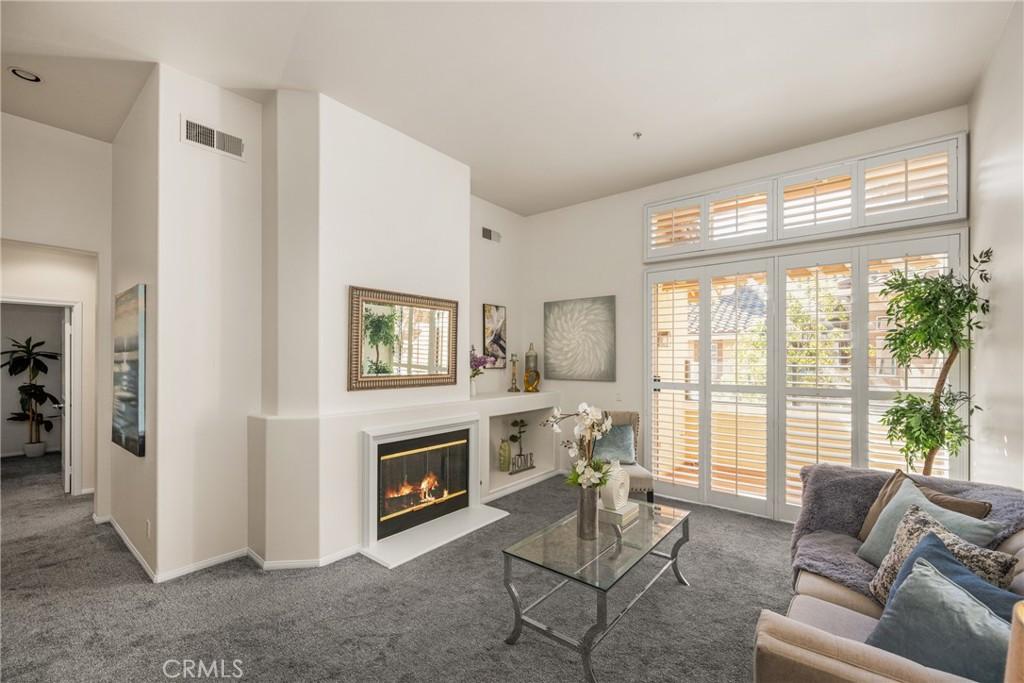 MLS #OC25188177 image #0