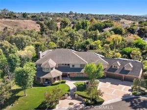 MLS #OC25188997 image #0