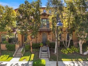 MLS #OC25189349 image #0