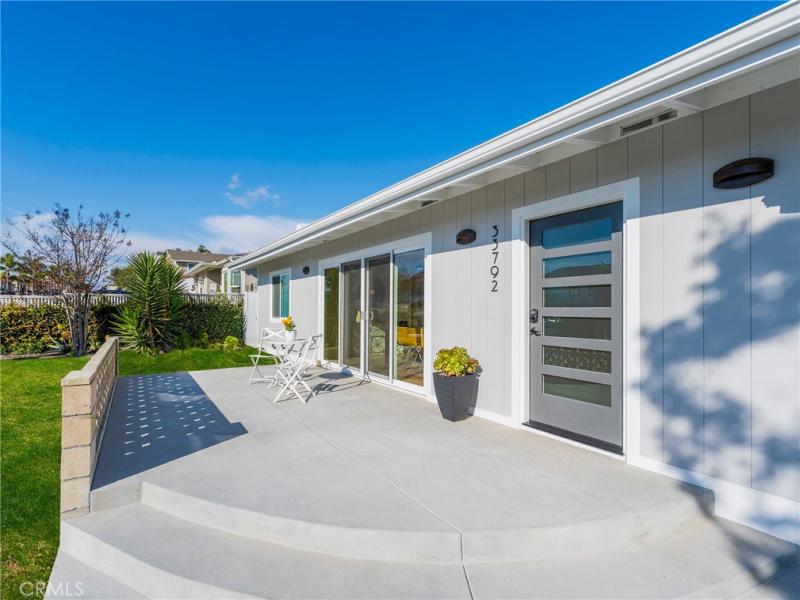 MLS #OC25189453 image #0