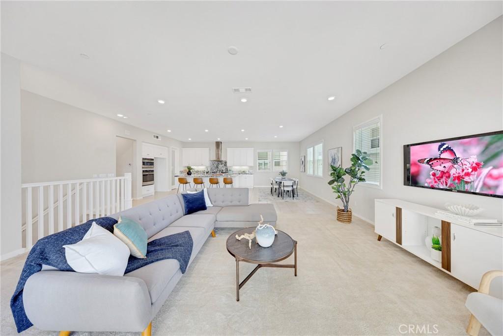 MLS #OC25190002 image #0