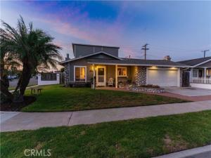MLS #OC25190324 image #0