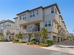 MLS #OC25190454 image #0