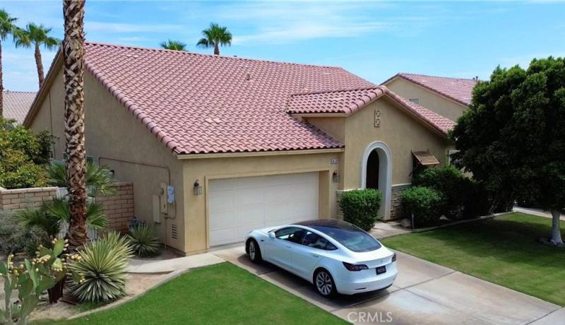 MLS #OC25190554 image #0