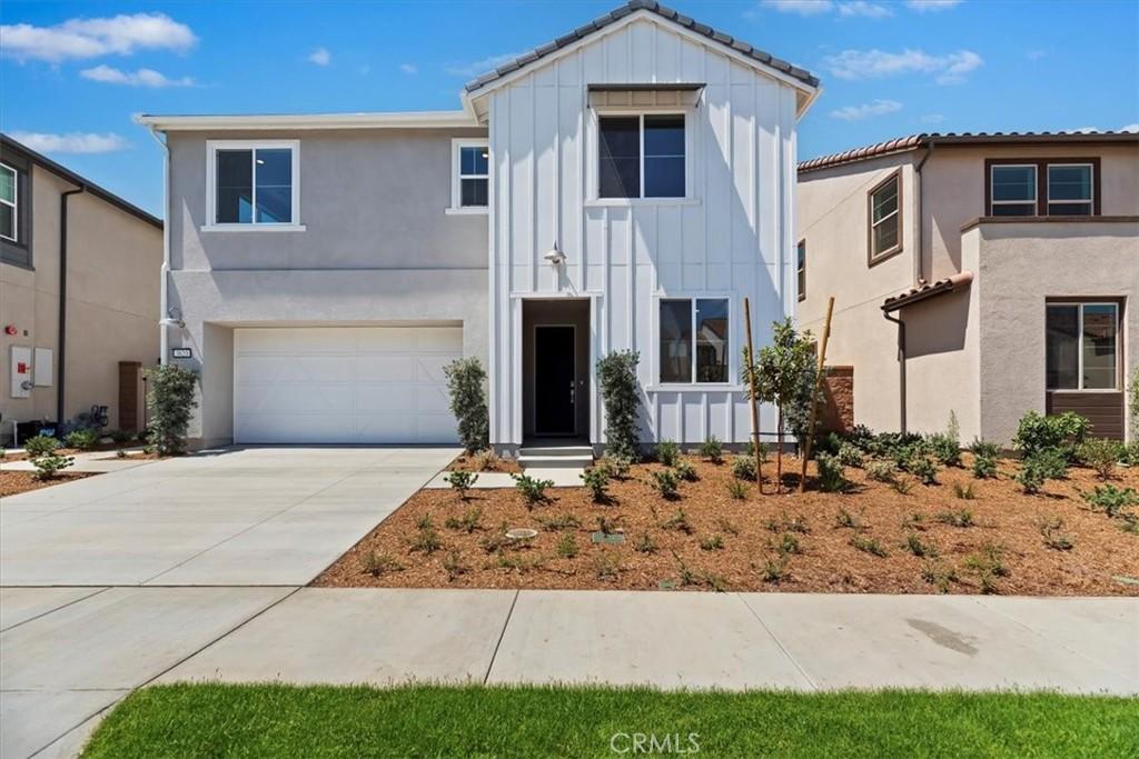 MLS #OC25190725 image #0