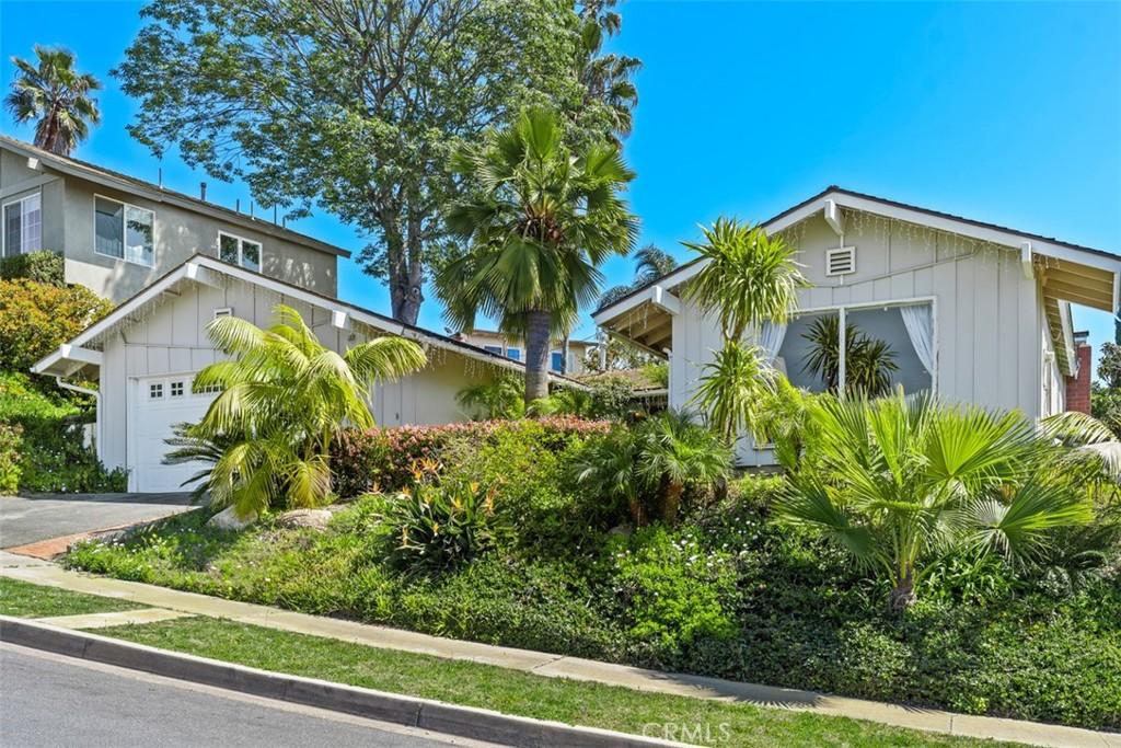 MLS #OC25190867 image #0