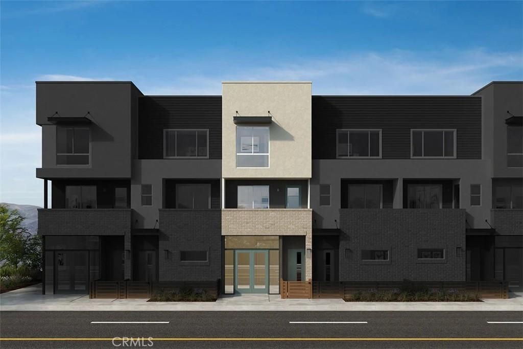 MLS #OC25190875 image #0