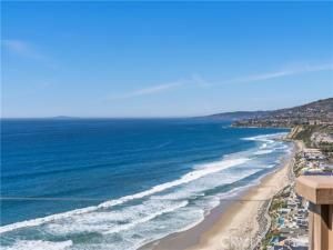 MLS #OC25190913 image #0