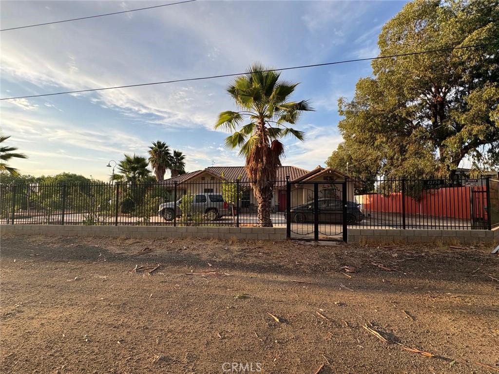 MLS #OC25191039 image #0