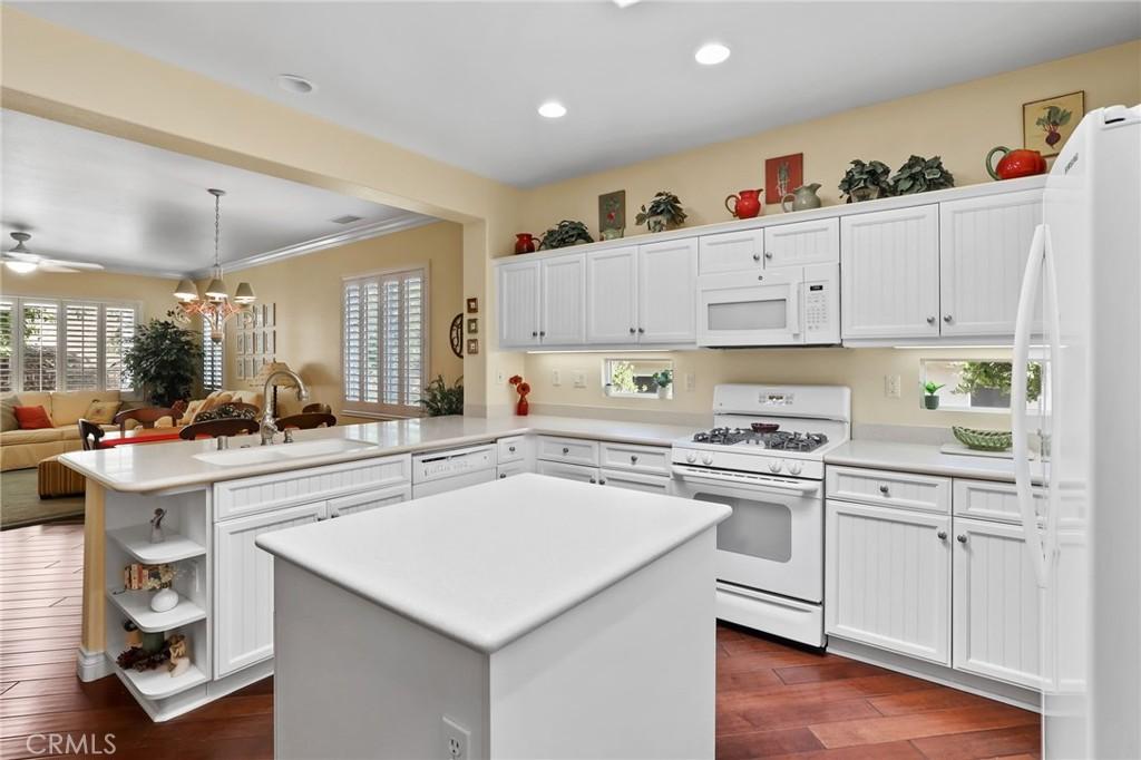 MLS #OC25191333 image #0