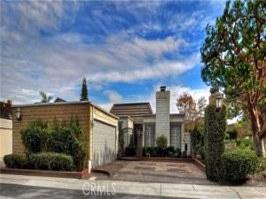 MLS #OC25191954 image #0