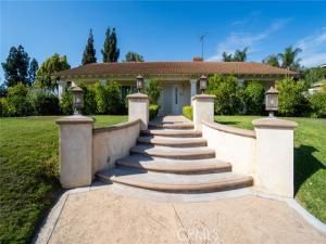 MLS #OC25192311 image #0