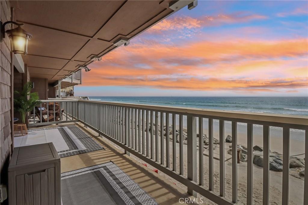 MLS #OC25192516 image #0