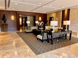 MLS #OC25192550 image #0