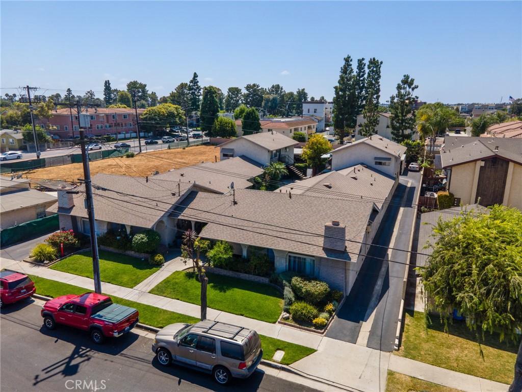 MLS #OC25193169 image #0