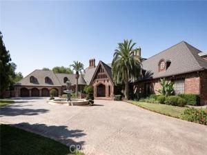 MLS #OC25193190 image #0