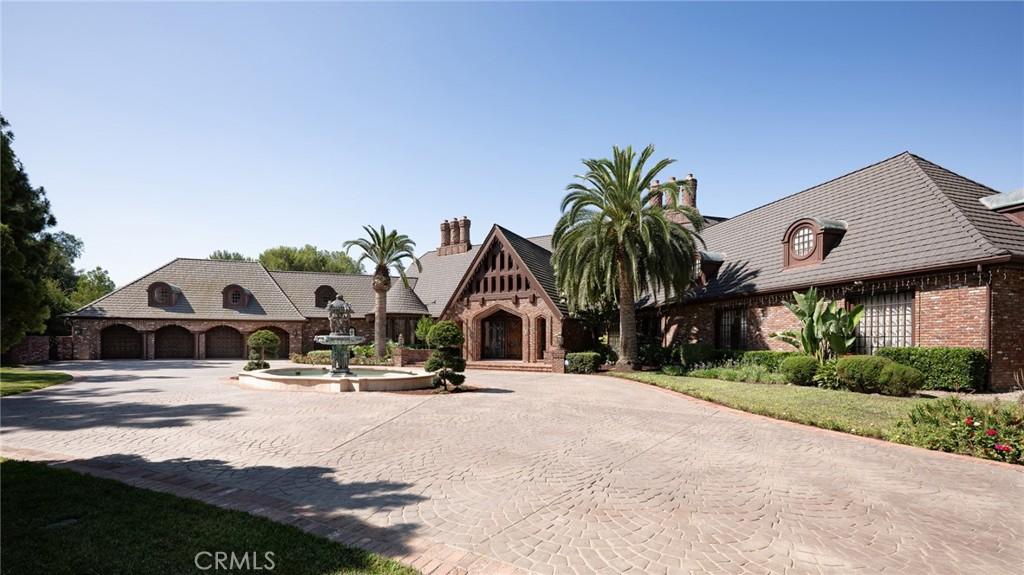 MLS #OC25193190 image #0