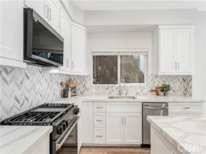 MLS #OC25193394 image #0