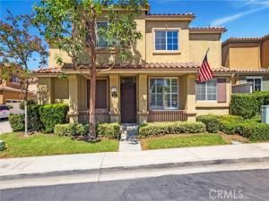 MLS #OC25193570 image #0