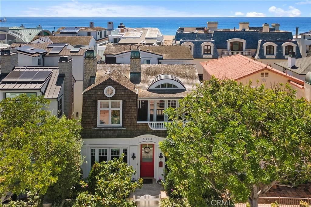 MLS #OC25194100 image #0