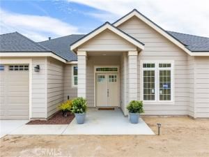 MLS #OC25194265 image #0