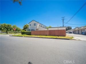 MLS #OC25195140 image #0