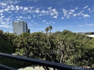 MLS #OC25195279 image #0