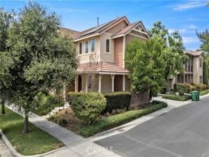 MLS #OC25195338 image #0