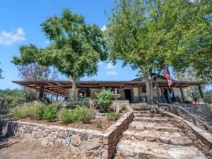 MLS #OC25195608 image #0