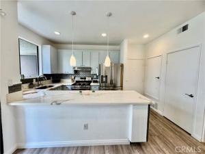 MLS #OC25195737 image #0