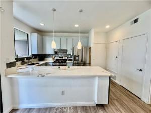 MLS #OC25195737 image #0