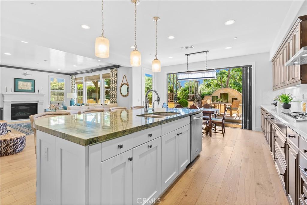 MLS #OC25195995 image #0