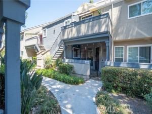 MLS #OC25196225 image #0