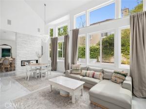 MLS #OC25196245 image #0