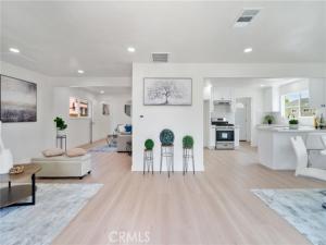 MLS #OC25196514 image #0