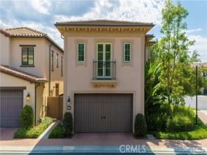 MLS #OC25196596 image #0