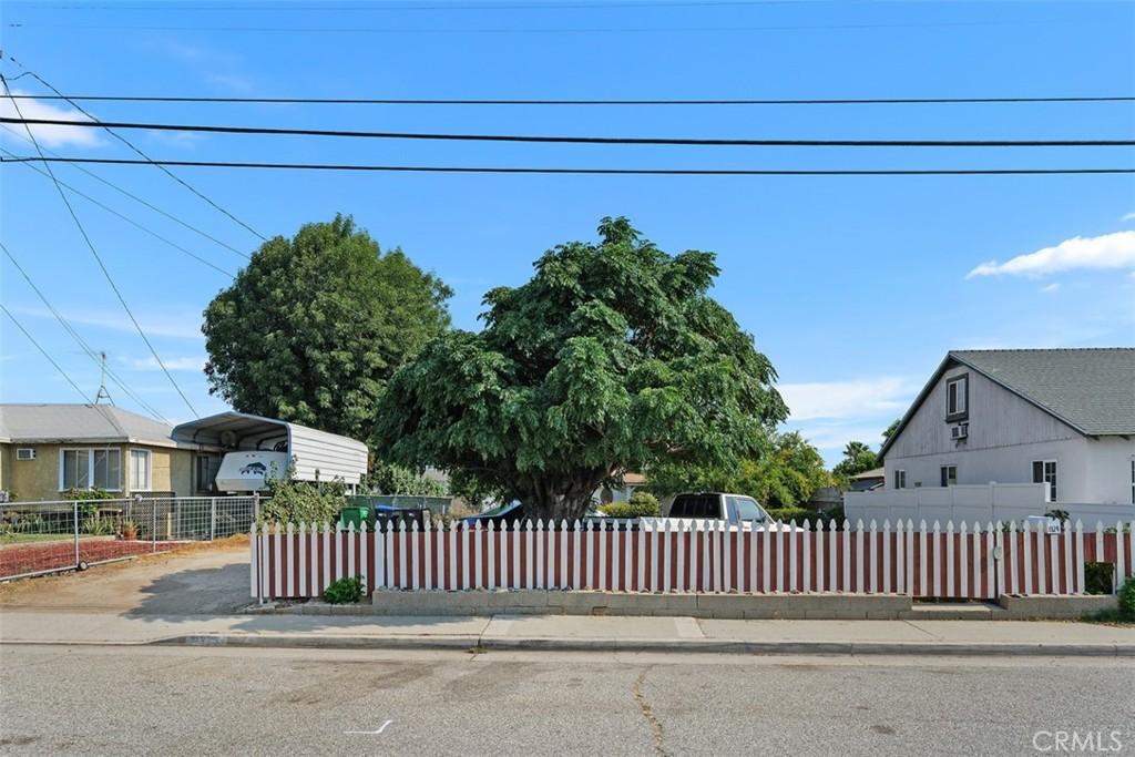 MLS #OC25196814 image #0