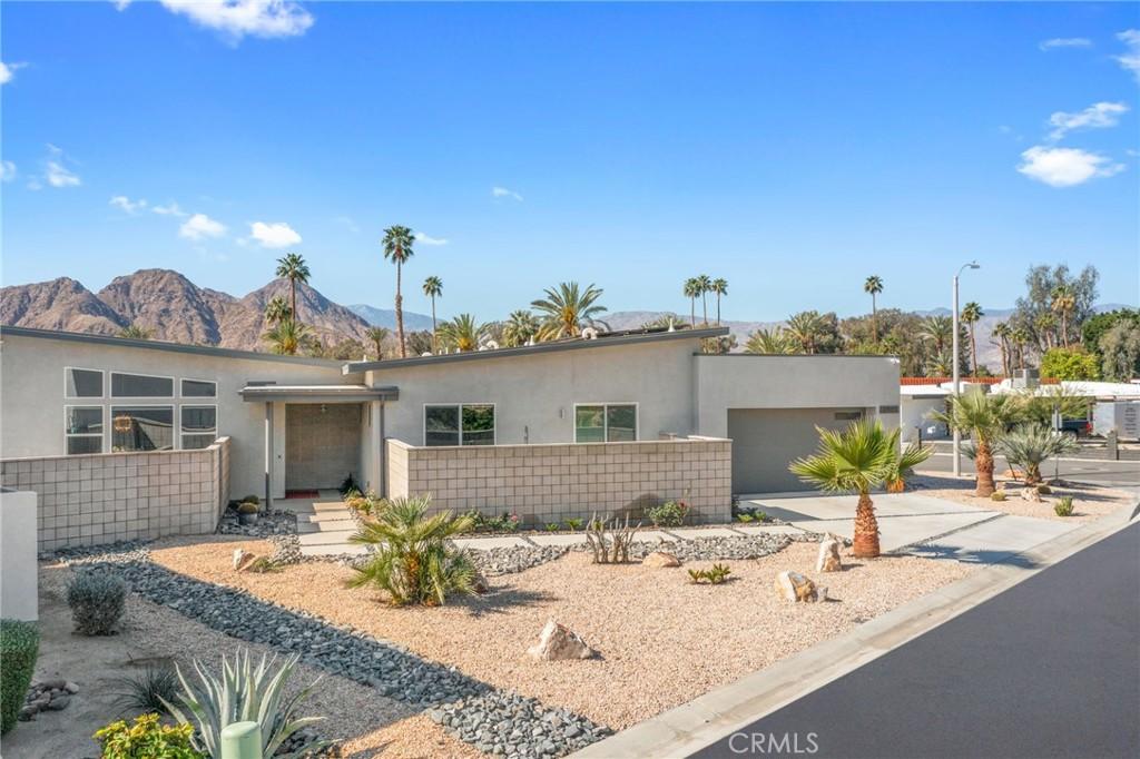 MLS #OC25196822 image #0