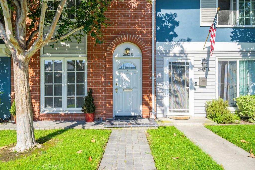 MLS #OC25196887 image #0