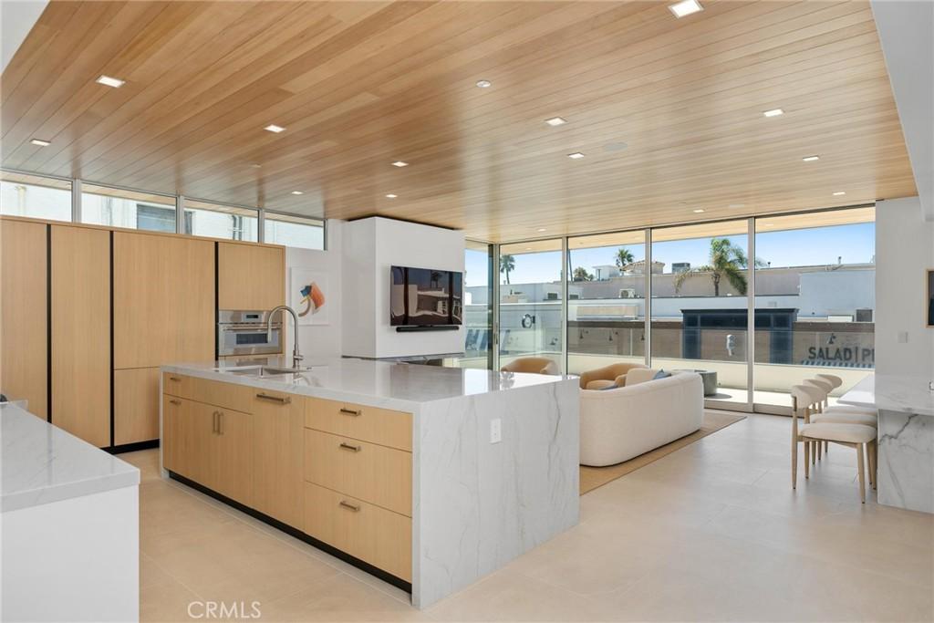 MLS #OC25197049 image #0